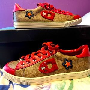 NIB Coach Porter Khaki/True Red 8.5B